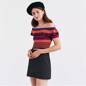 UO Kimichi Blue Ruffle off the shoulder striped sweater crop top, size: small